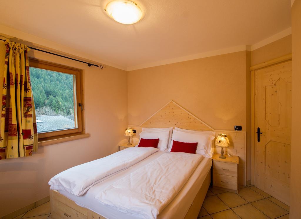 Chalet La Rugiada بورمْيو الغرفة الصورة